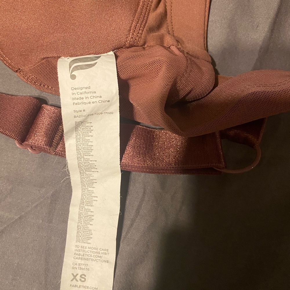 Fabletics pink bra